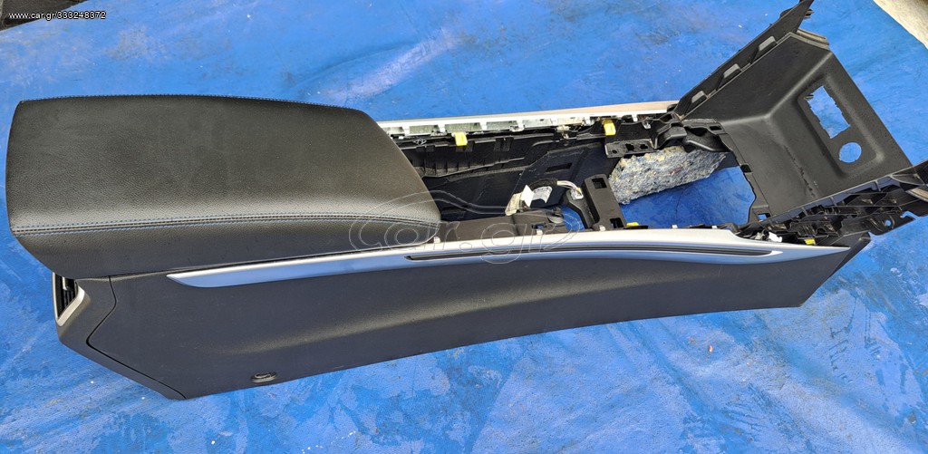 Renault Megane IV 2015-2019 ΤΕΜΠΕΛΗΣ ΜΕ ΜΕΣΑΙΑ ΚΟΝΣΟΛΑ