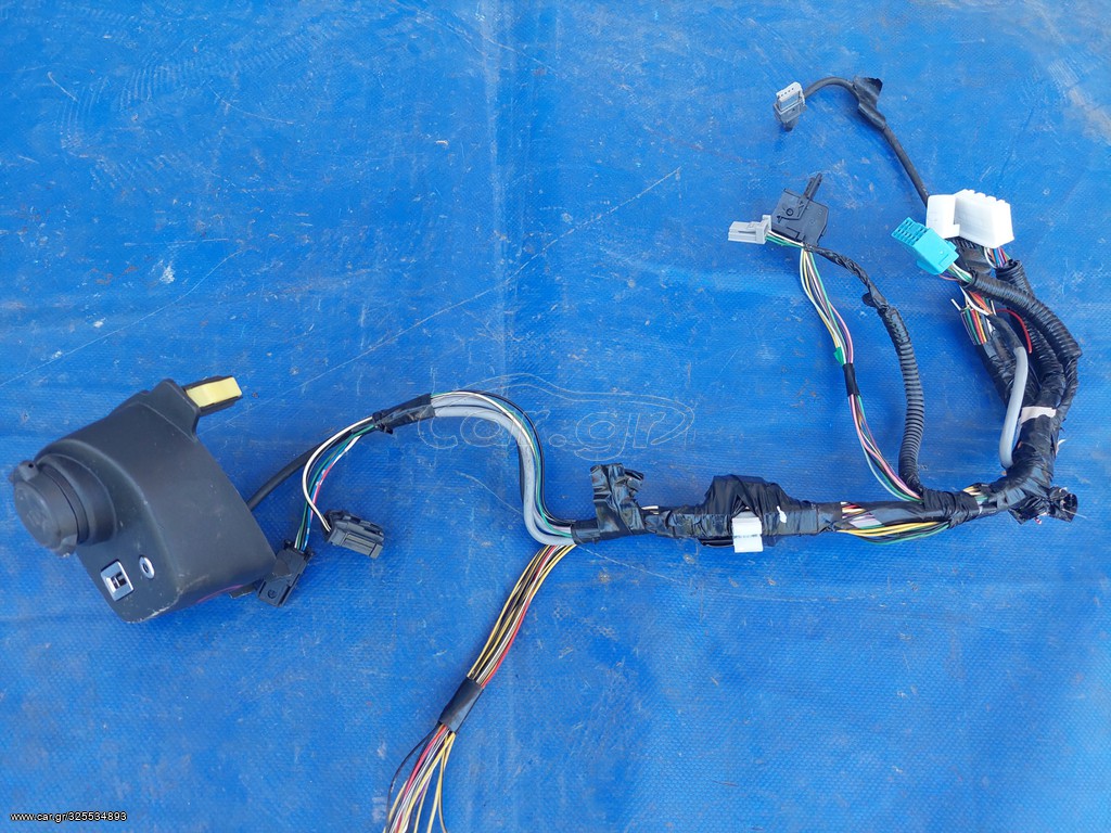 TOYOTA AYGO ,CITROEN C1 , PEUGEOT 108 2014-2021 ΒΑΣΗ ΦΟΡΤΙΣΗΣ ΑΝΑΠΤΗΡΑ ΜΕ ΘΥΡΑ USB ΚΑΙ ΚΑΛΩΔΙΟ