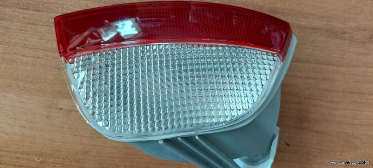 FORD FOCUS 1998-2004 ΦΑΝΟΣ ΠΙΣΩ ΟΠΙΣΘΕΝ ΔΕΞΙ ( ΣΤΟΝ ΠΡΟΦΥΛΑΚΤΗΡΑ )